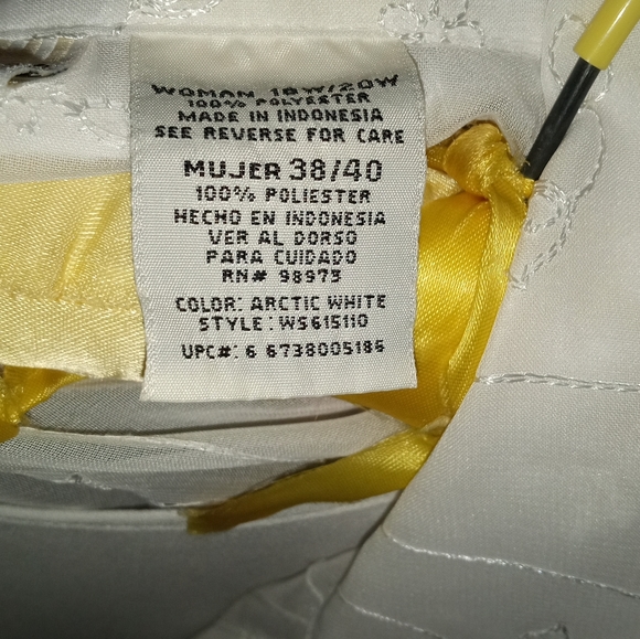 White Stag white button embroidered shirt w/camisole 3/4 sleeve w/cuff 1… - Picture 4 of 5